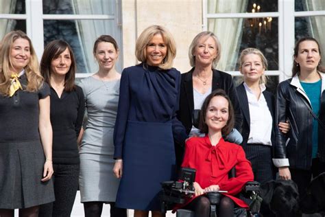 robe vuitton brigitte macron prix